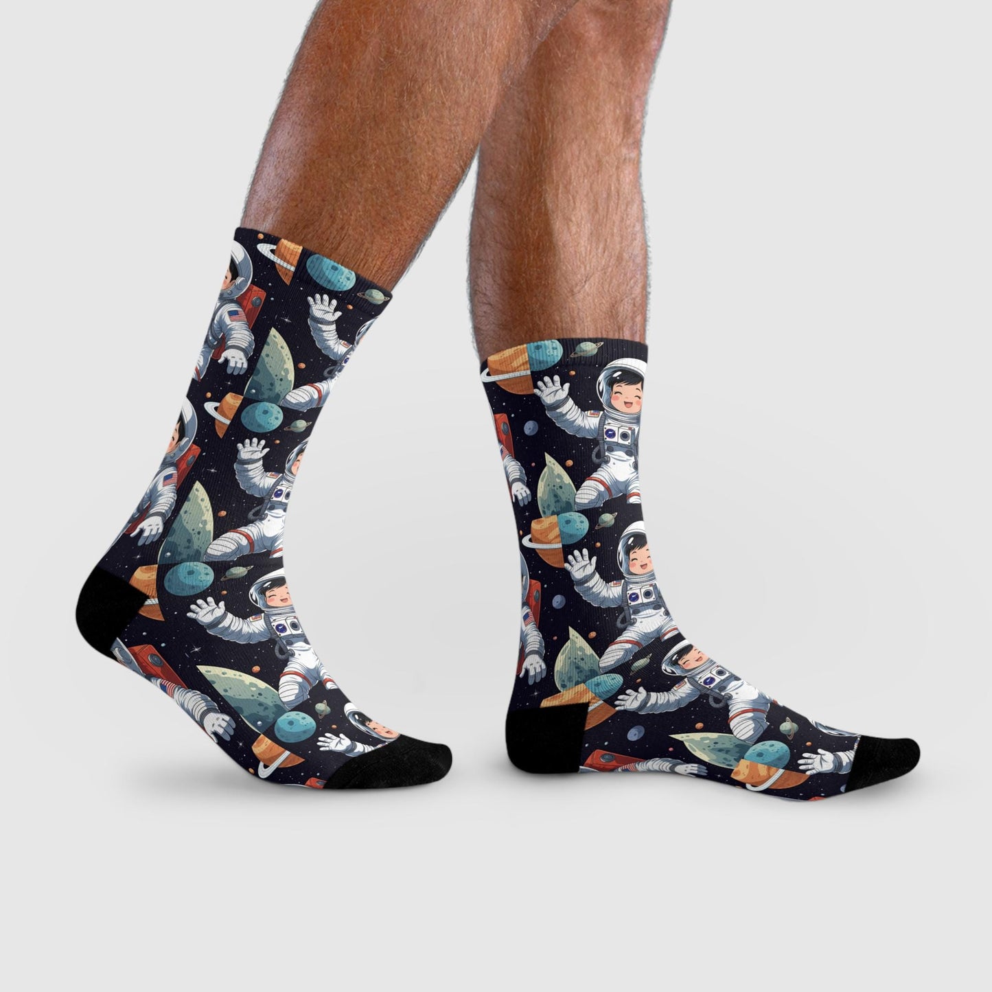 Chaussettes « Cosmic Adventure » – crew sublimées astronautes & planètes, cadeau space lovers
