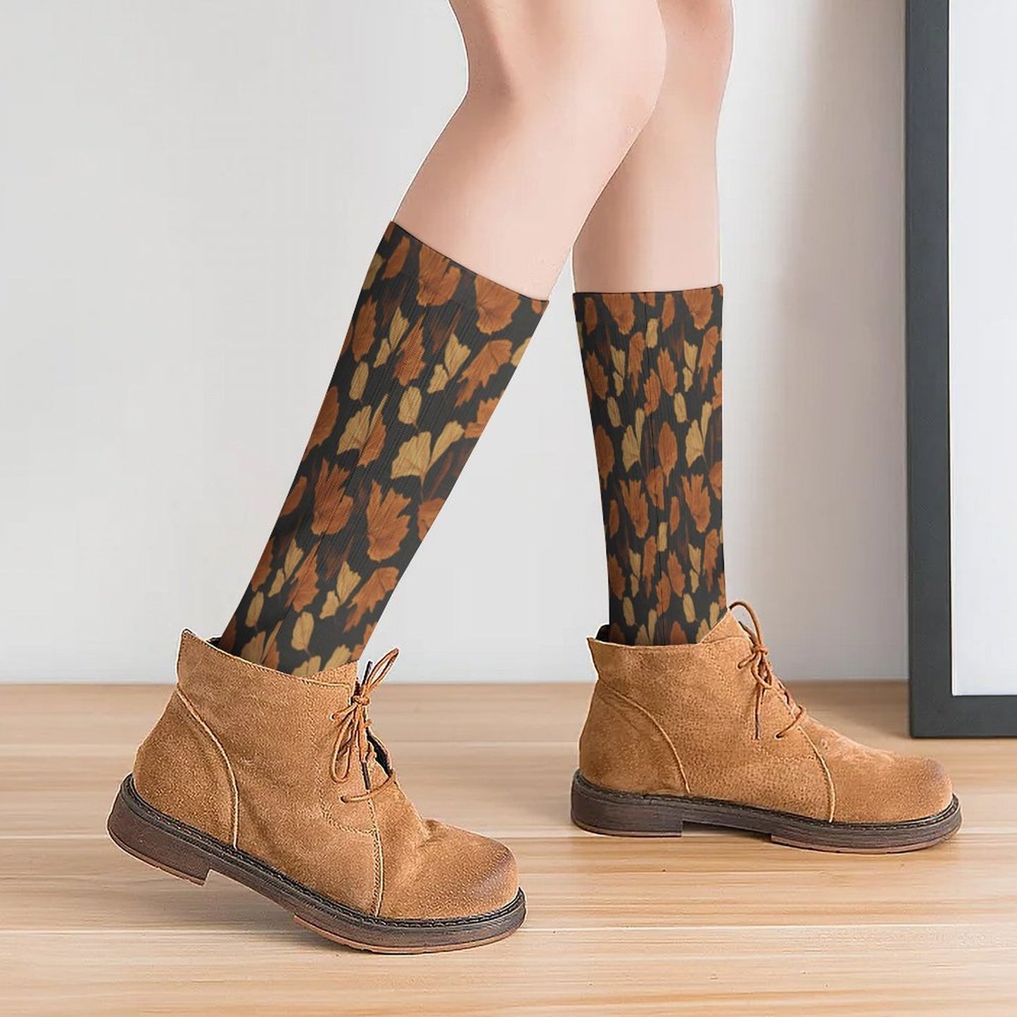 Chaussettes montantes feuilles d’automne – respirantes, anti-glisse & confort mollets – impression all-over | Big Smiles