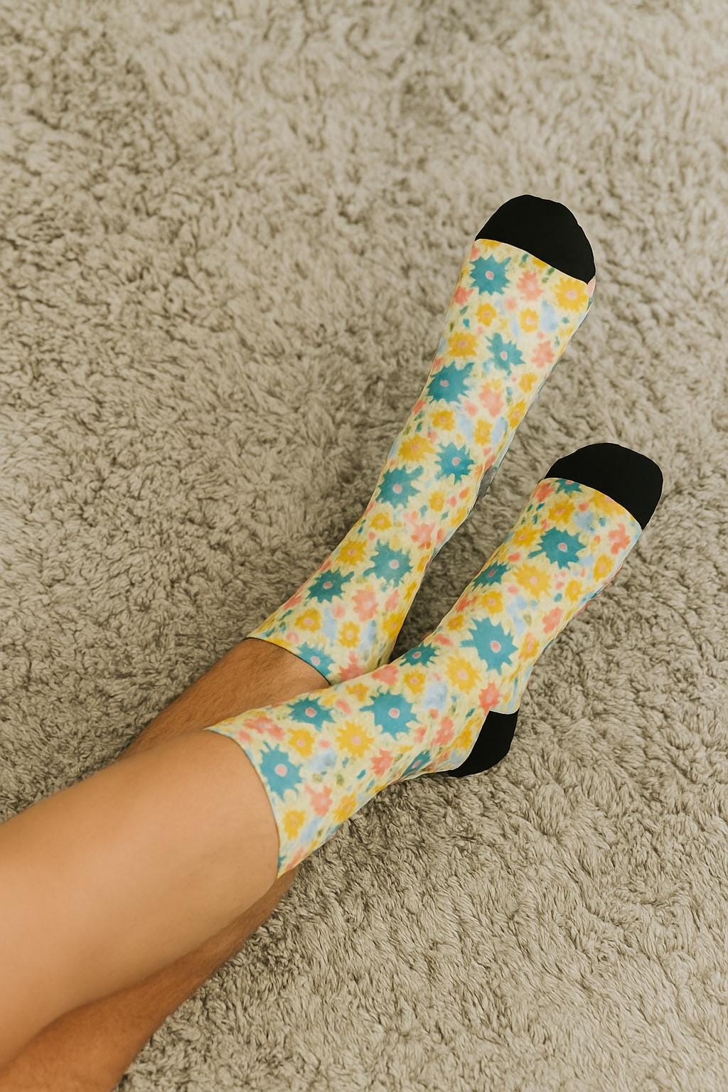 Chaussettes « Floral Pop » – mi-mollet, motif fleuri coloré, confort cosy printemps